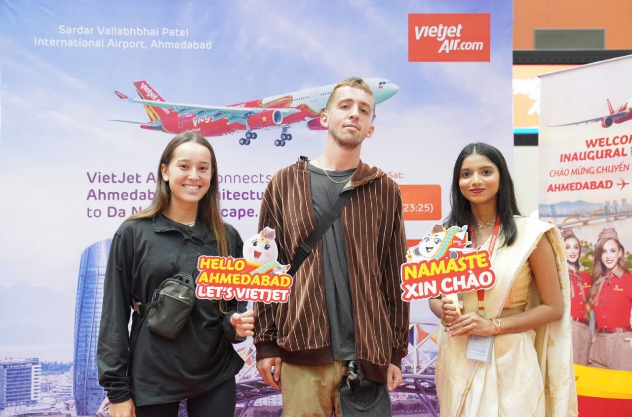 Kết thúc 9 tháng năm 2024, Vietjet đạt doanh thu 51.769 tỷ đồng, tiếp tục nhận tàu bay mới