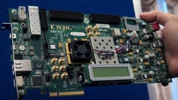Vietnam cements ties with partners to engage in global semiconductor, AI industries