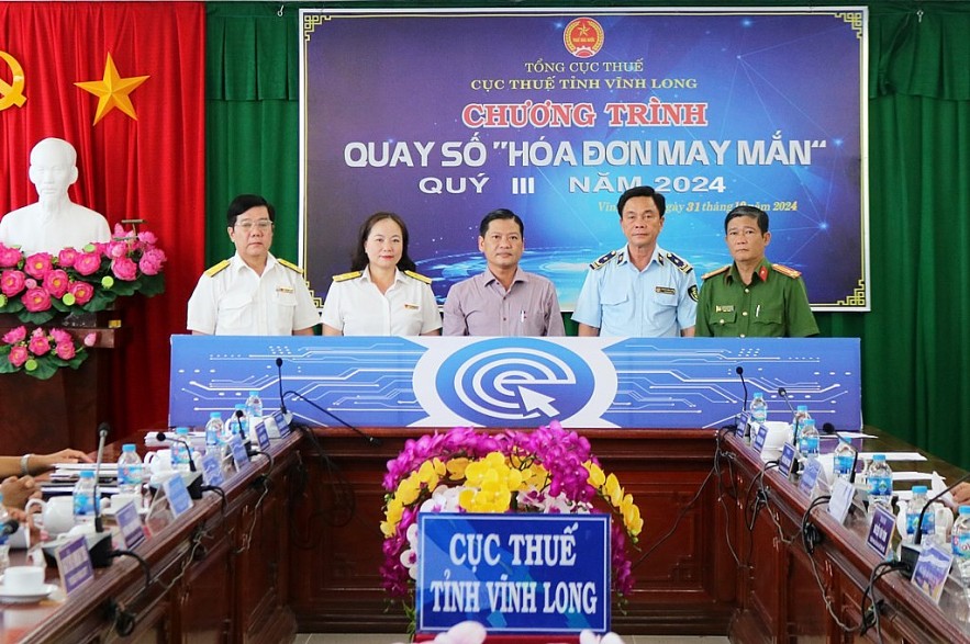 Vĩnh Long: 21 hóa đơn trúng thưởng chương trình lựa chọn “Hóa đơn may mắn” quý III/2024