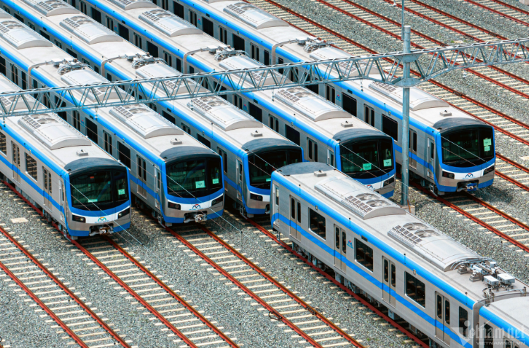 Đề xuất giá vé đi tàu metro Bến Thành - Suối Tiên cao nhất 20.000 đồng/lượt Metro số 1 của TPHCM dự kiến vận hành thương mại từ đầu năm 2025. Ảnh: Chí Hùng.