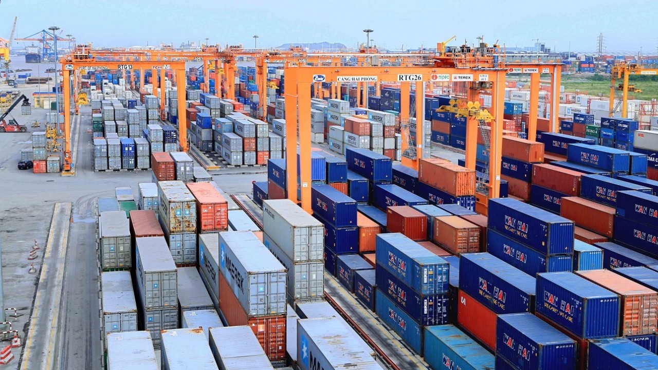 Viet Nam’s export-import revenue nears US$648 bln in 10 months