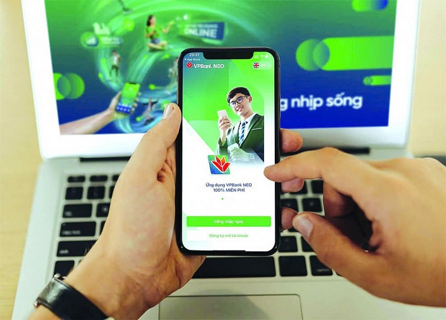 Ngân hàng khó nhọc về đích chỉ tiêu cho vay online