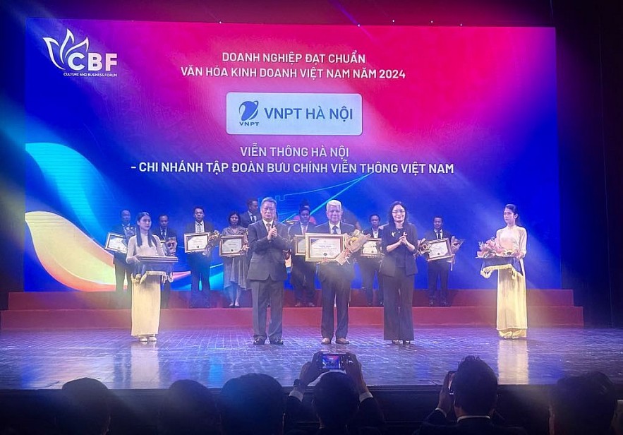 Vinh danh 20 "Doanh nghiệp đạt chuẩn Văn hoá kinh doanh Việt Nam" '2024