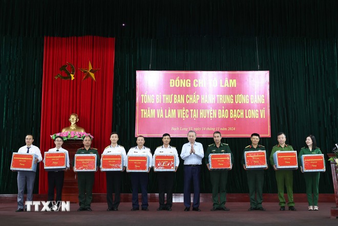 Tổng Bí thư: Biến Bạch Long Vĩ trở thành pháo đài bảo vệ vùng biển, vùng trời