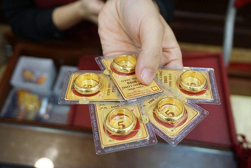 Giá vàng hôm nay (17/11): Vàng thế giới giảm phiên thứ 6, vàng nhẫn tăng mạnh
