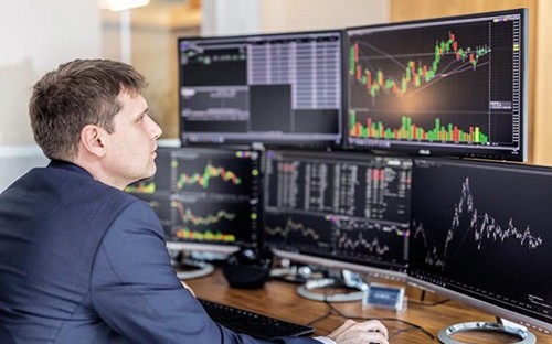 Khối ngoại gom mạnh VIC, nhóm cổ phiếu Vingroup tiếp tục nâng đỡ thị trường