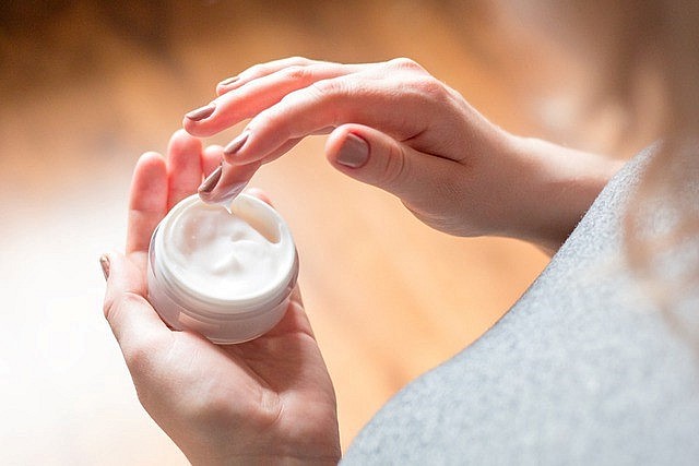 Thu hồi tòan quốckem dưỡng trắng da, chống nắng SPF 30 không đạt chất lượng Thu hồi, tiêu hủy kem giảm thâm nách và khử mùi Cléo không đạt chất lượng