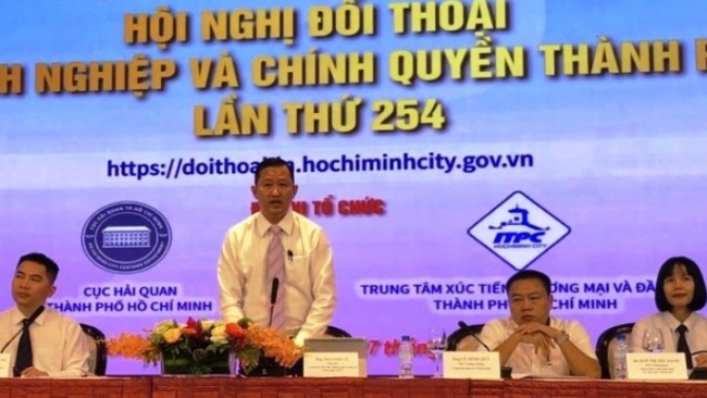 TP. Hồ Chí Minh: Đối thoại, giải đáp hàng chục vướng mắc về thủ tục hải quan