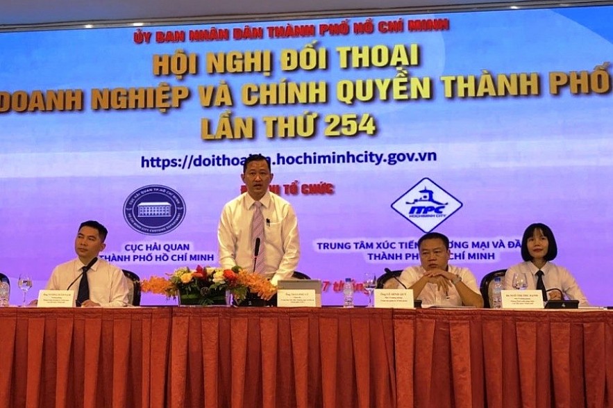 TP. Hồ Chí Minh: Đối thoại, giải đáp hàng chục vướng mắc về thủ tục hải quan