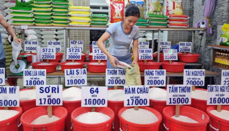 Ngày 29/11: Giá gạo trong nước và gạo xuất khẩu của Việt Nam đồng loạt đi ngang