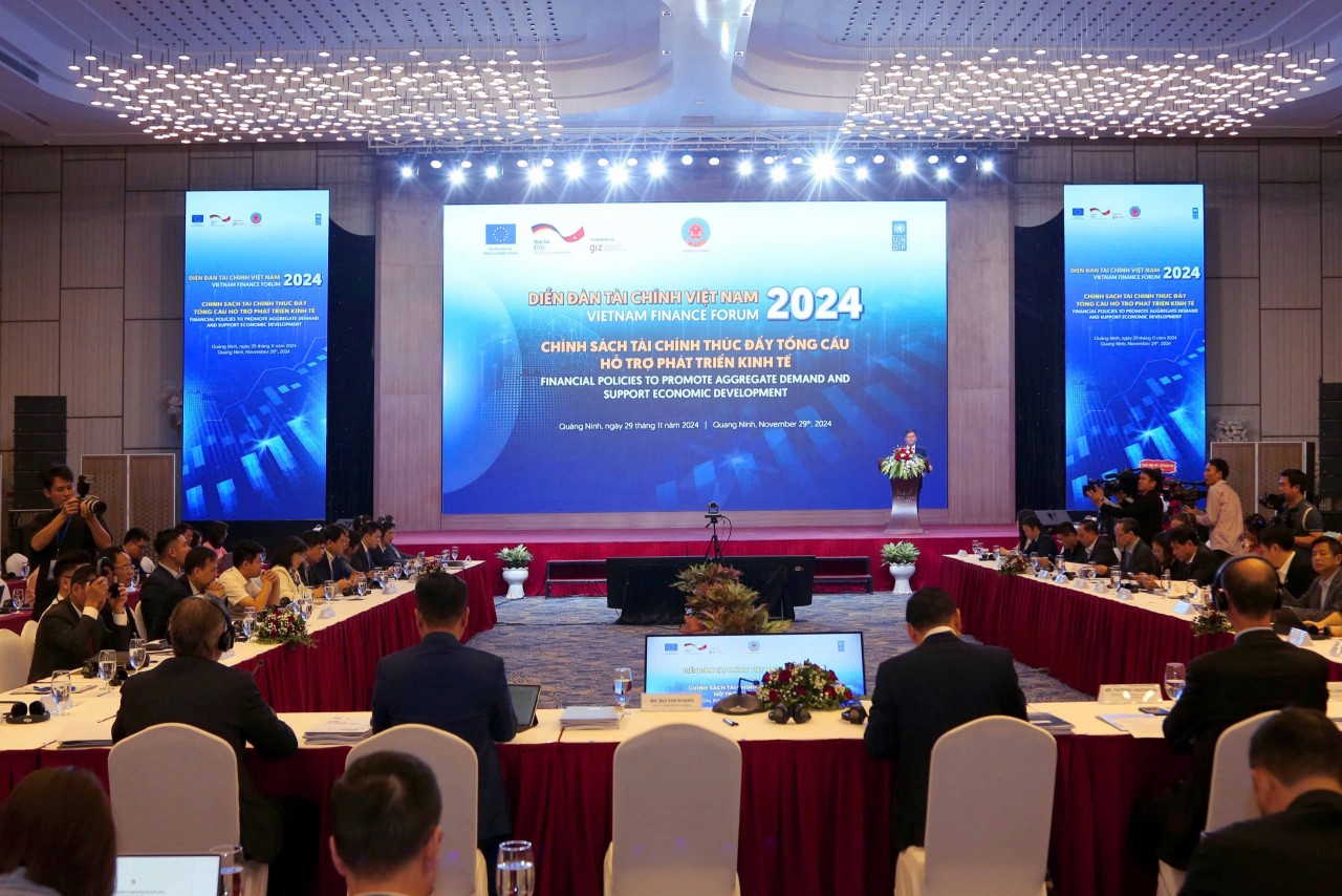 Khai mạc Diễn đàn Tài chính Việt Nam 2024 Khai mạc Diễn đàn Tài chính Việt Nam 2024