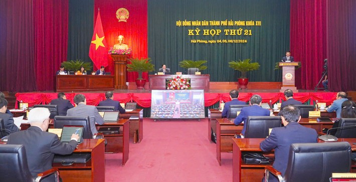 Quang cảnh kỳ họp