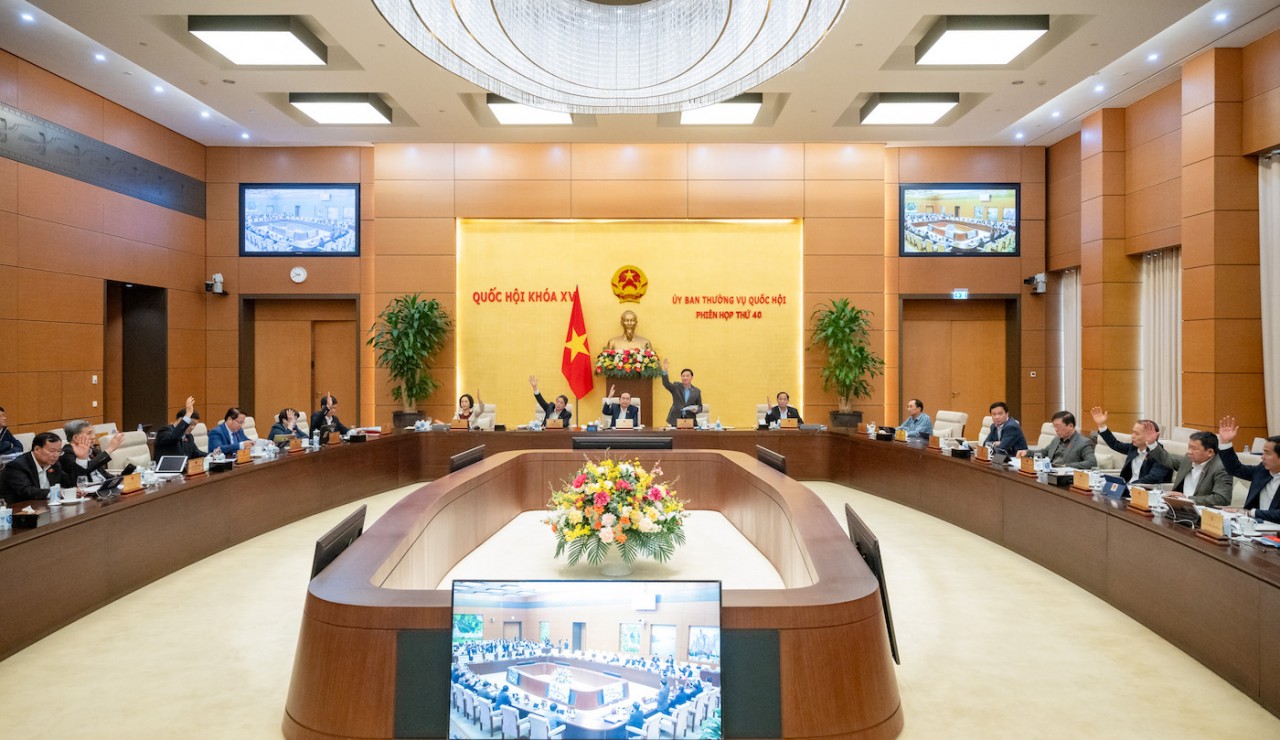 Thành lập thành phố Hoa Lư trên cơ sở nhập huyện Hoa Lư và thành phố Ninh Bình