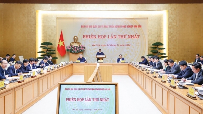 Thủ tướng chủ trì phiên họp Ban Chỉ đạo quốc gia về phát triển ngành công nghiệp bán dẫn