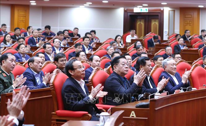 Ch&uacute; th&iacute;ch ảnh