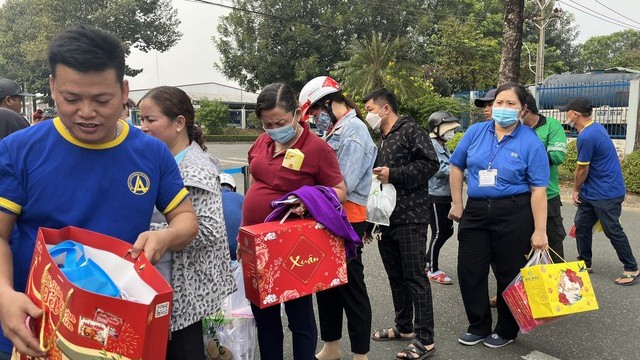 Mức thưởng Tết Nguyên đán 2025 tại TP. Hồ Chí Minh bình quân đạt 12,7 triệu đồng/người
