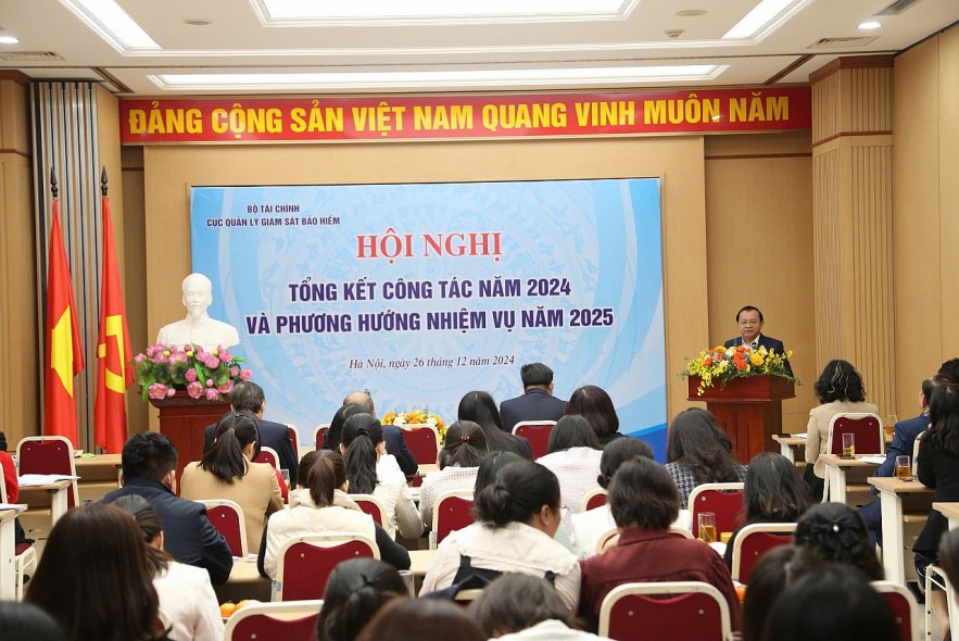 Phấn đấu đưa doanh thu phí bảo hiểm trở lại đà tăng trưởng trong năm 2025