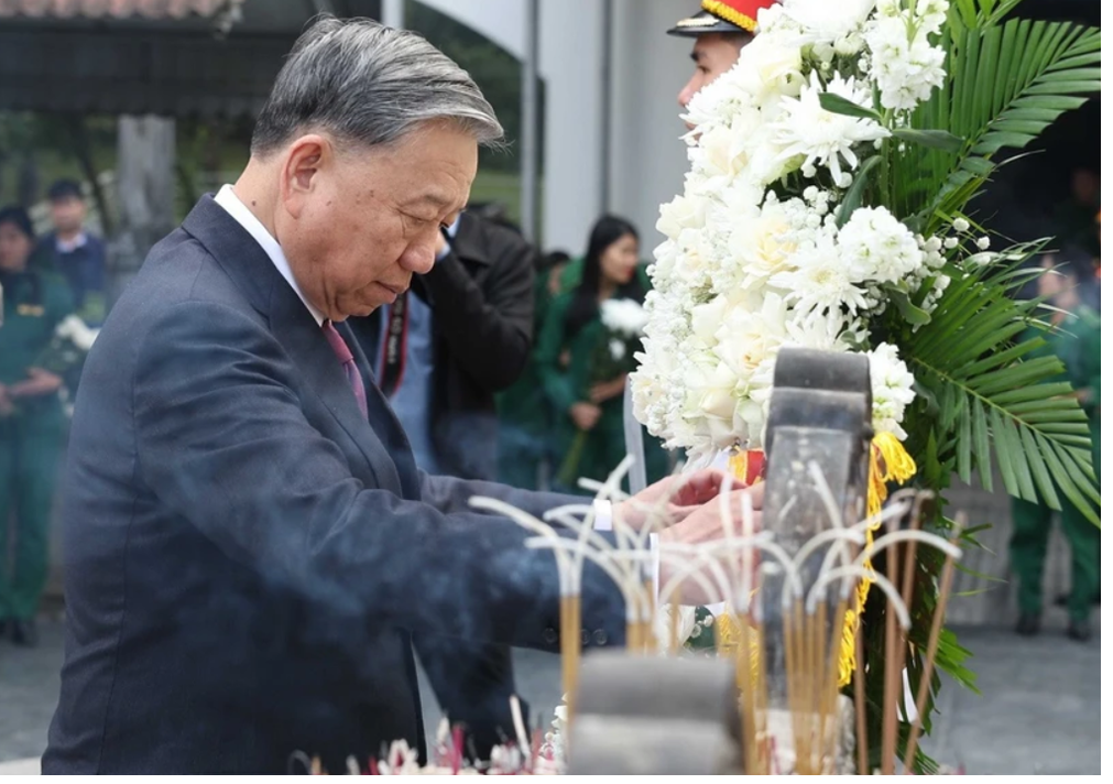 Tổng Bí thư Tô Lâm dâng hương tại Khu Di tích Quốc gia Đặc biệt Ngã ba Đồng Lộc