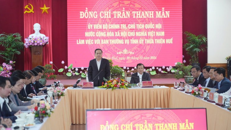 Chủ tịch Quốc hội Trần Thanh Mẫn làm việc với Ban Thường vụ Tỉnh ủy Thừa Thiên Huế