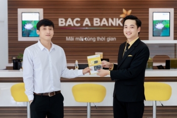 Sắm Tết thảnh thơi cùng thẻ tín dụng BAC A BANK, khách hàng nhận thêm 3 năm miễn phí thường niên