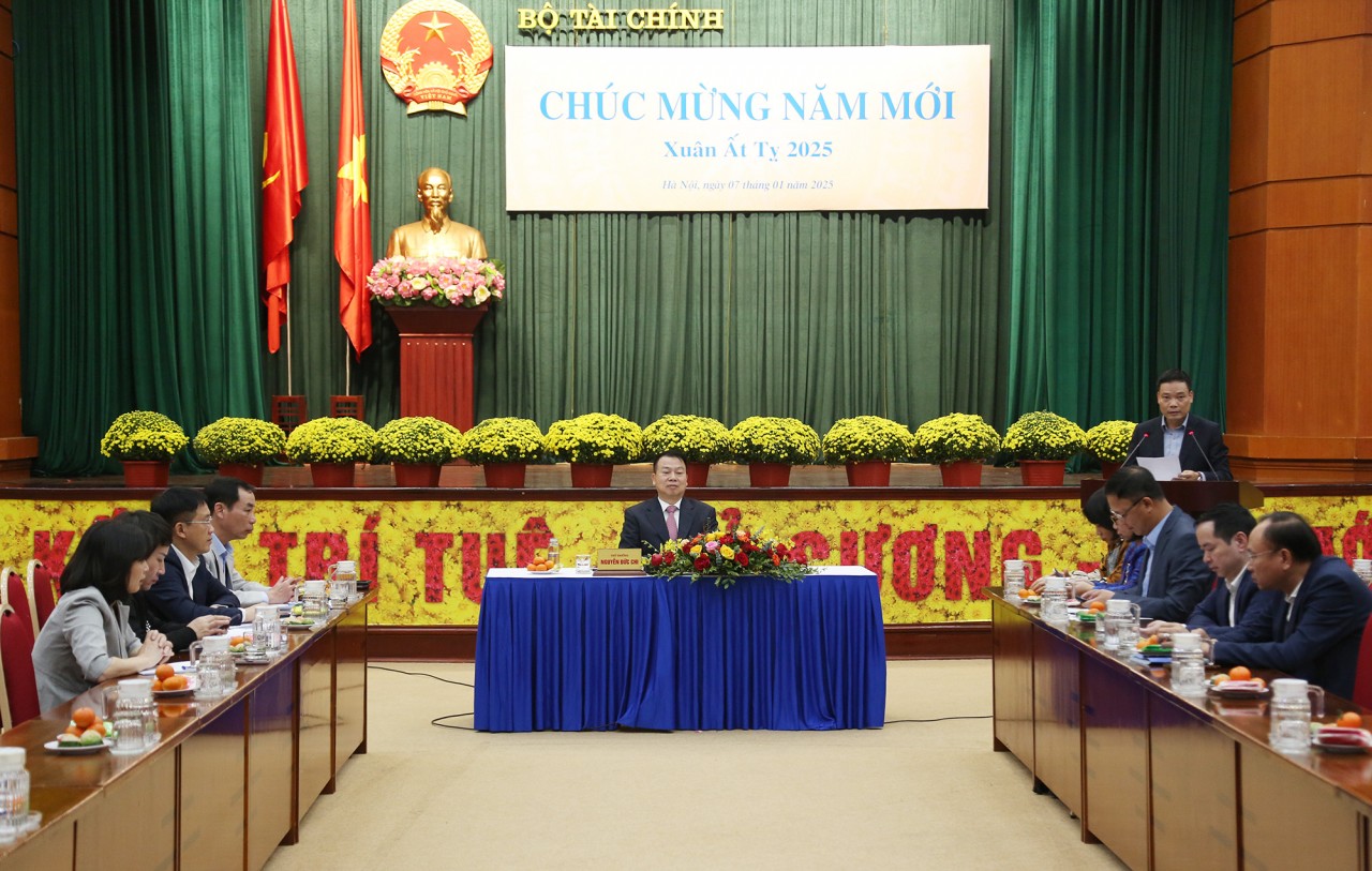 Ông Đặng Khắc Lợi – Phó Cục trưởng Cục Báo chí (Bộ Thông tin và truyền thông) phát biểu tại buổi họp báo. Ảnh: Đức Minh.
