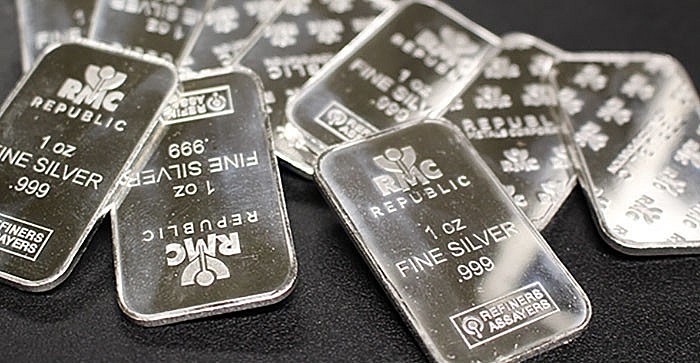 Ngày 9/1: Giá bạc đạt mức cao nhất trong gần ba tuần