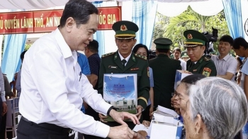 Chủ tịch Quốc hội: Tỉnh Trà Vinh quan tâm, chăm lo gia đình chính sách, hộ nghèo
