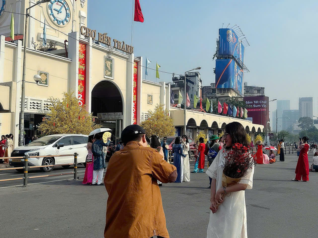 TP. Hồ Chí Minh: Người dân nô nức “lên đồ” chụp ảnh tết TP. Hồ Chí Minh: Người dân nô nức “lên đồ” chụp ảnh tết