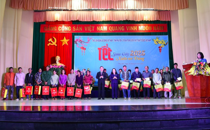 Phó Thủ tướng Hồ Đức Phớc thăm và chúc tết đảng bộ, chính quyền, nhân dân tỉnh Phú Yên