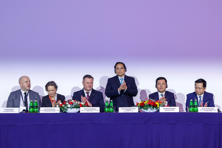 Tạo xung lực mới cho hợp t&aacute;c kinh tế, thương mại v&agrave; đầu tư Việt Nam - Ba Lan- Ảnh 1.