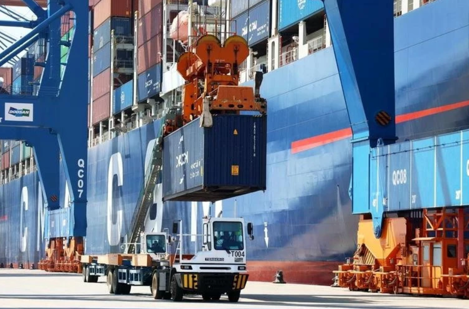 Vietnam-Singapore trade hits record high in 2024