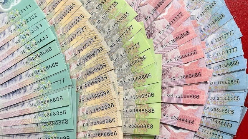 Tiền sê ri số đẹp lì xì Tết đắt gấp 2 - 4 lần mệnh giá