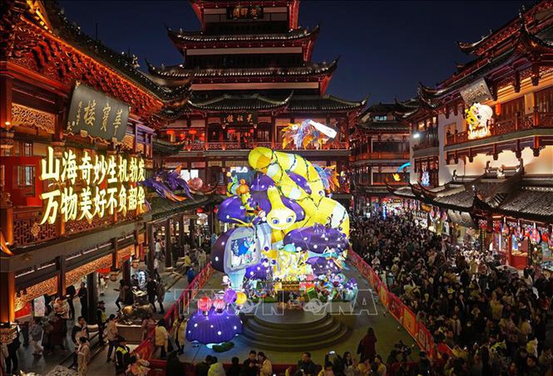 Không khí đón Tết Nguyên đán Ất Tỵ tại một số quốc gia trên thế giới- Ảnh 13. Không khí đón Tết Nguyên đán Ất Tỵ tại một số quốc gia trên thế giới- Ảnh 13.