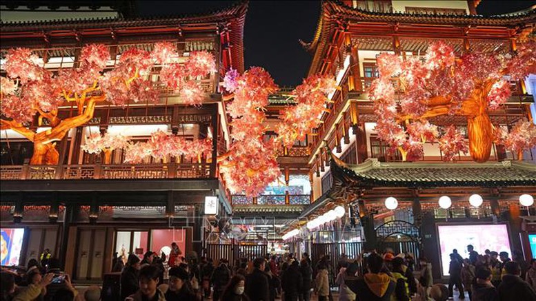 Không khí đón Tết Nguyên đán Ất Tỵ tại một số quốc gia trên thế giới- Ảnh 15. Không khí đón Tết Nguyên đán Ất Tỵ tại một số quốc gia trên thế giới- Ảnh 15.