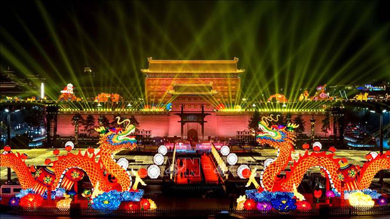 Không khí đón Tết Nguyên đán Ất Tỵ tại một số quốc gia trên thế giới- Ảnh 16. Không khí đón Tết Nguyên đán Ất Tỵ tại một số quốc gia trên thế giới- Ảnh 16.