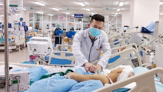 Có 481 trường hợp khám, cấp cứu do pháo nổ, pháo hoa trong 8 ngày Tết