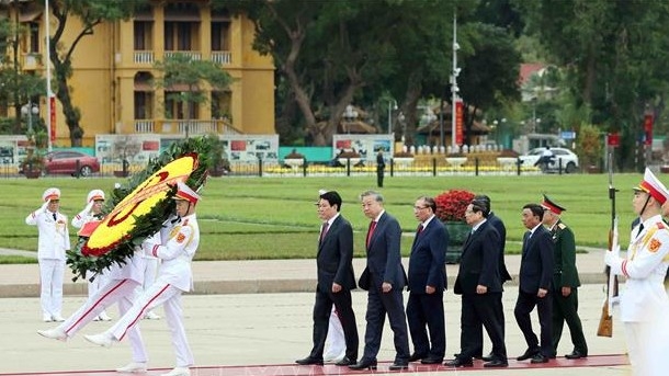 Lãnh đạo Đảng, Nhà nước vào Lăng viếng Chủ tịch Hồ Chí Minh