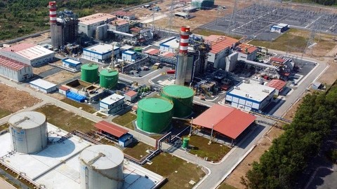 Viet Nam's first LNG power plant joins national grid