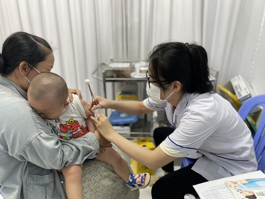 Các tỉnh, thành phố tổ chức ngay chiến dịch tiêm vaccine phòng bệnh sởi