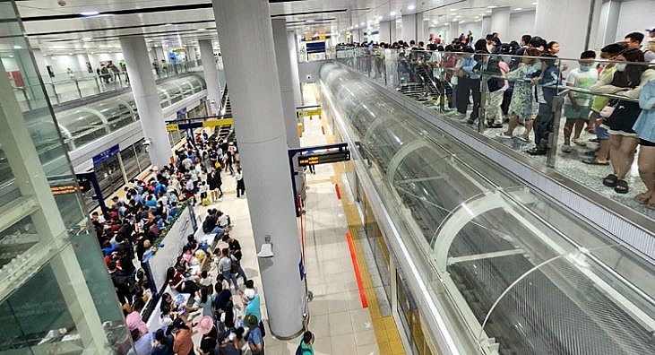 Từ ngày 14/2, người dân được thanh toán bằng thẻ nội địa trên tuyến Metro