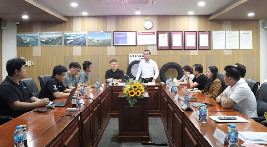 Binh Duong works to remove obstacles facing major FDI firms