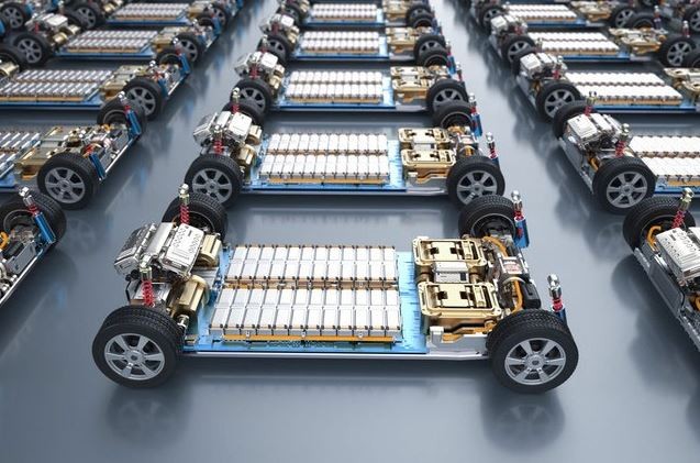 Đề xuất duy trì lệ phí trước bạ lần đầu 0% với ô tô điện chạy pin đến năm 2027