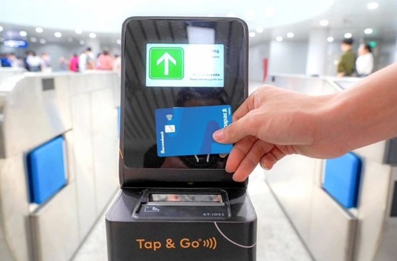 HCM City metro accepts NAPAS cards for ticket payment