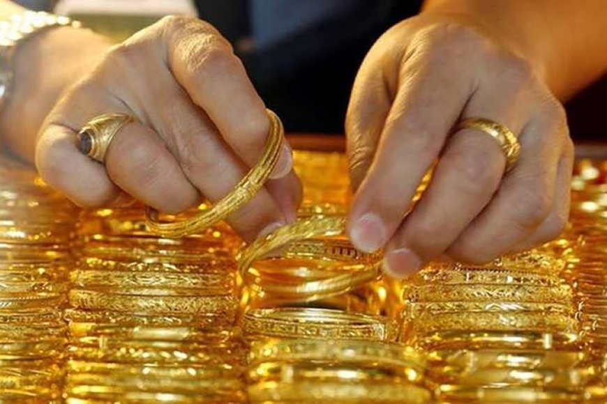 Goldman Sachs hạ dự báo giá vàng thêm 500 USD do Fed không cắt giảm lãi suất