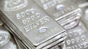 Giá bạc thế giới và trong nước đồng loạt giảm