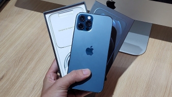 Giá iPhone 12 chưa bao giờ rẻ như lúc này