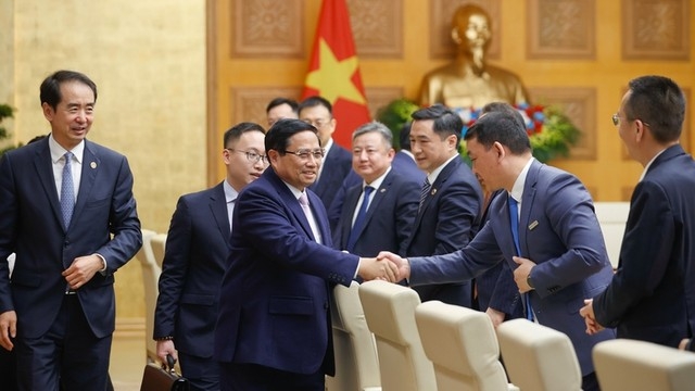 Prime Minister Pham Minh Chinh presides over dialogue with Chinese enterprises