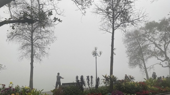 Thời tiết ngày 2/3: Bắc Bộ sương mù và mưa phùn, Nam Bộ có nơi nắng nóng