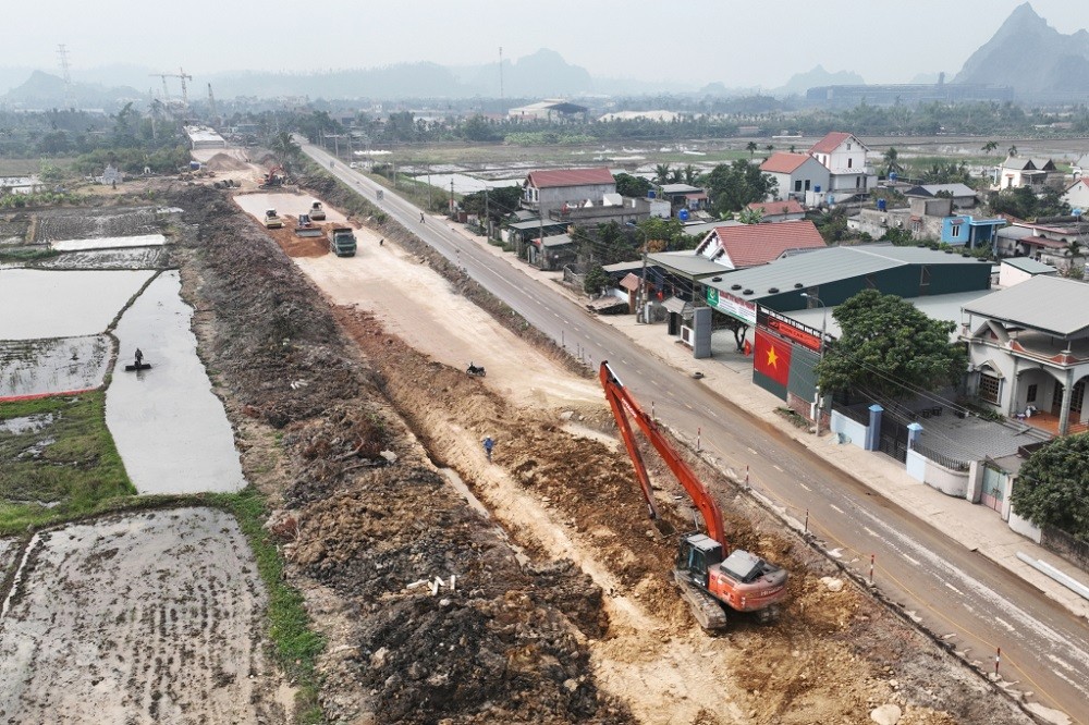 Quảng Ninh: Giải phóng nguồn lực từ đầu tư công Quảng Ninh: Giải phóng nguồn lực từ đầu tư công
