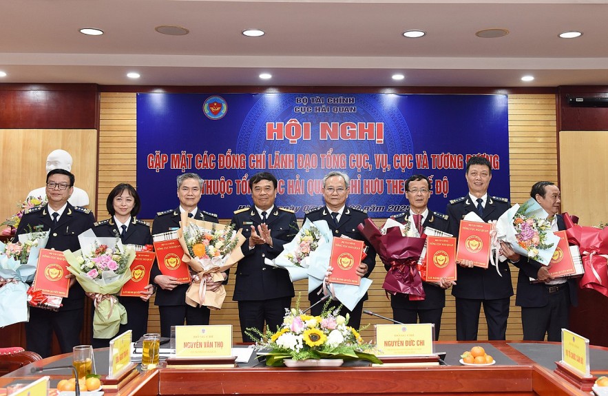 Cục Hải quan gặp mặt các đồng chí lãnh đạo nghỉ hưu theo chế độ sau sắp xếp bộ máy